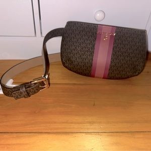 MICHAEL KORS Fannypack Purse Bag NWT
